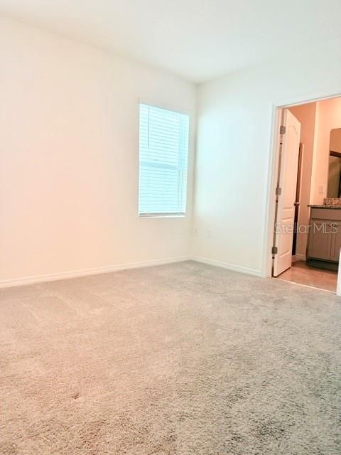 For Rent: $2,400 (4 beds, 2 baths, 1633 Square Feet)