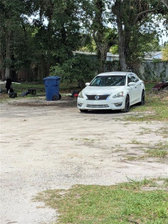 待售: $80,000 (0.14 acres)