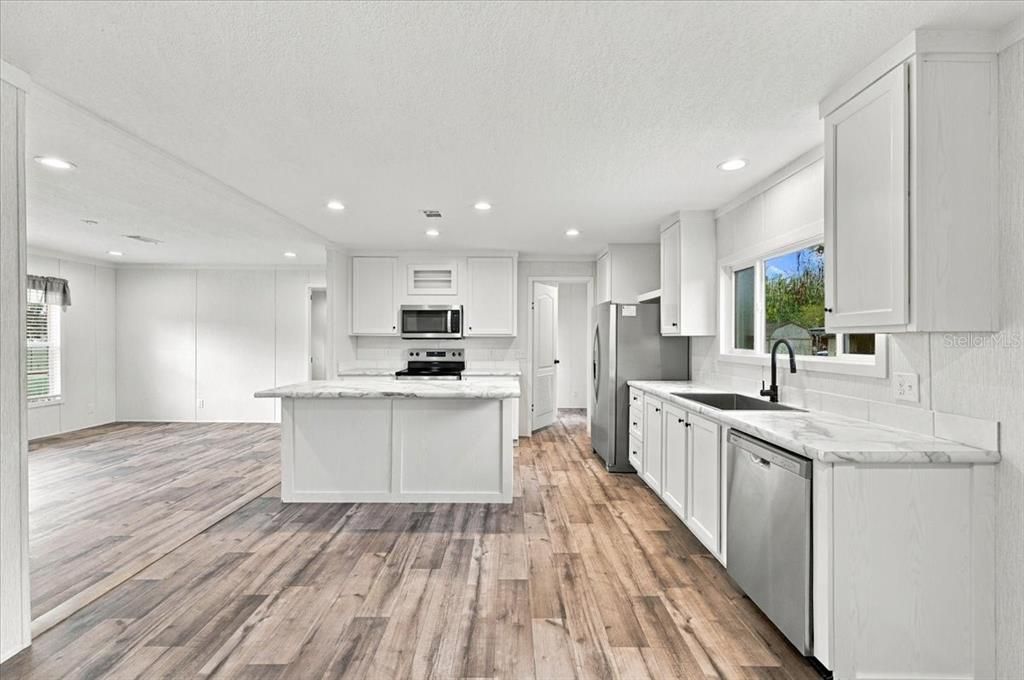 En Venta: $289,984 (4 camas, 2 baños, 1474 Pies cuadrados)