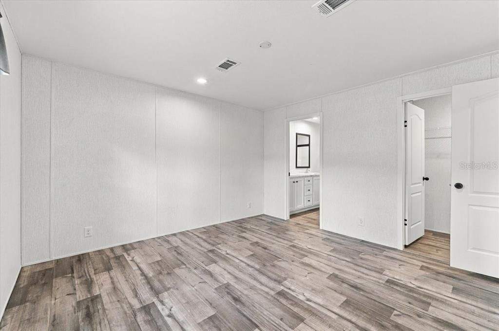 En Venta: $289,984 (4 camas, 2 baños, 1474 Pies cuadrados)