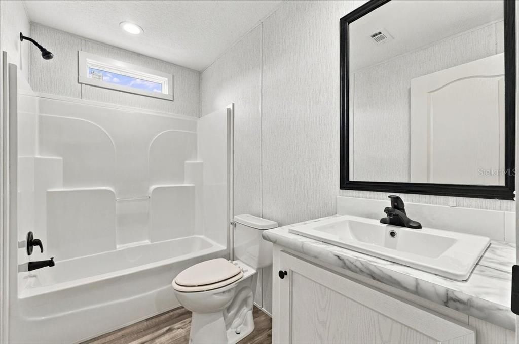 En Venta: $289,984 (4 camas, 2 baños, 1474 Pies cuadrados)