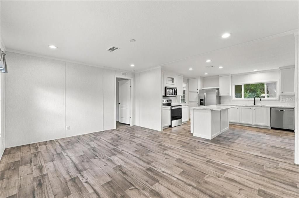 En Venta: $289,984 (4 camas, 2 baños, 1474 Pies cuadrados)