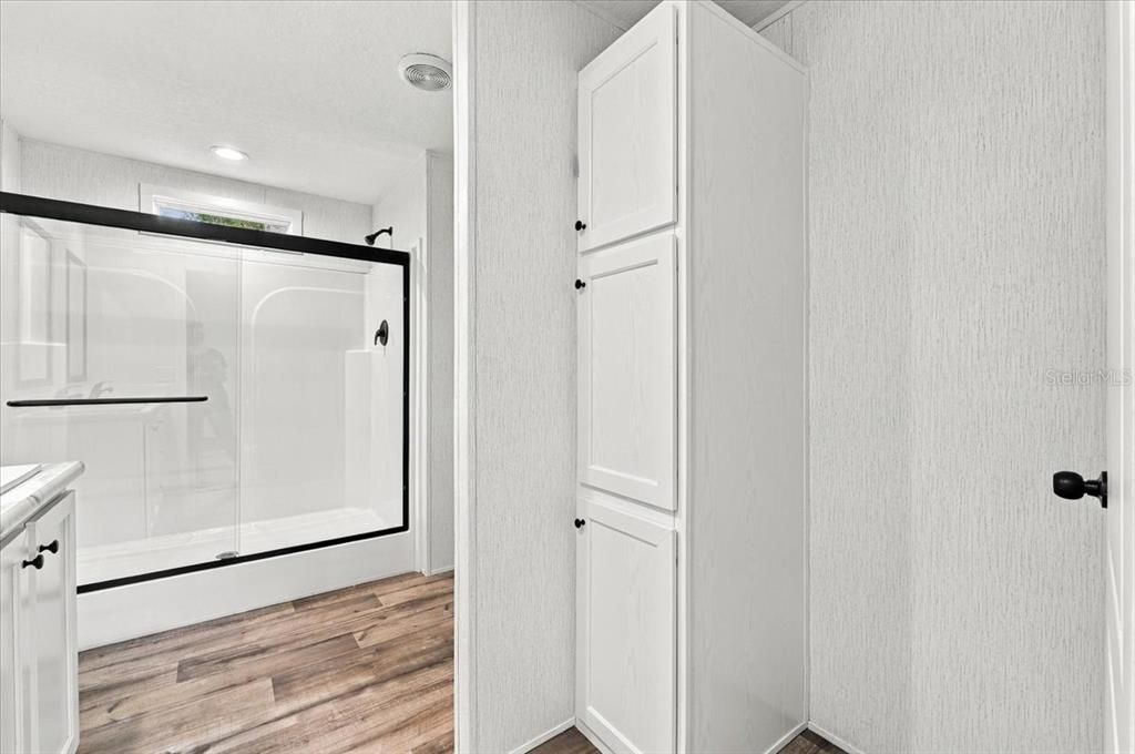 En Venta: $289,984 (4 camas, 2 baños, 1474 Pies cuadrados)