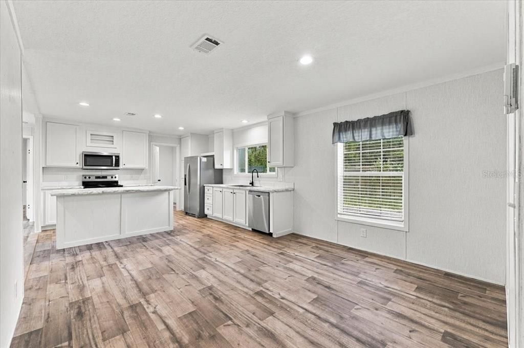 En Venta: $289,984 (4 camas, 2 baños, 1474 Pies cuadrados)