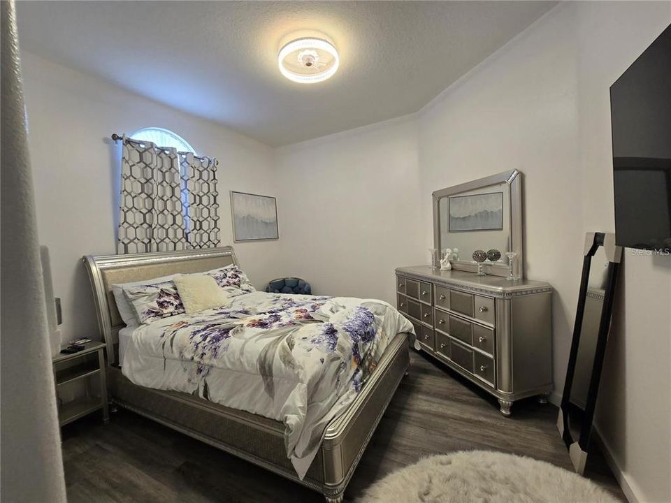 En Venta: $390,000 (3 camas, 2 baños, 1373 Pies cuadrados)