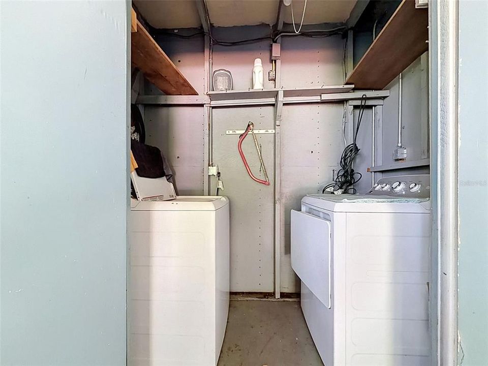 待售: $250,000 (2 贝兹, 1 浴室, 672 平方英尺)