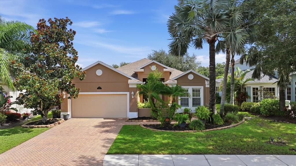En Venta: $549,900 (3 camas, 2 baños, 2276 Pies cuadrados)
