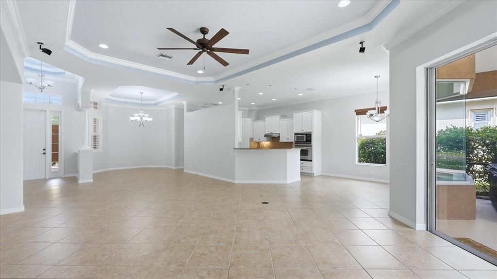 En Venta: $549,900 (3 camas, 2 baños, 2276 Pies cuadrados)