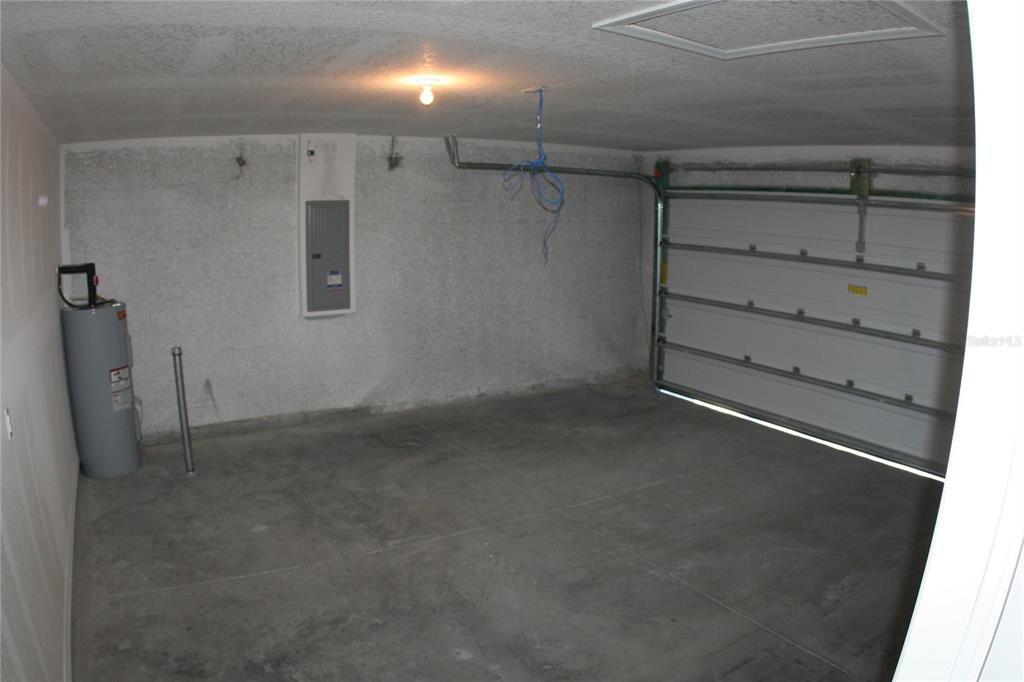 For Rent: $1,800 (3 beds, 2 baths, 1406 Square Feet)