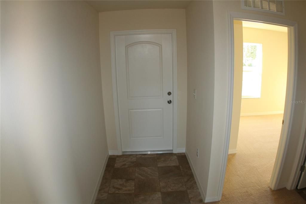For Rent: $1,800 (3 beds, 2 baths, 1406 Square Feet)