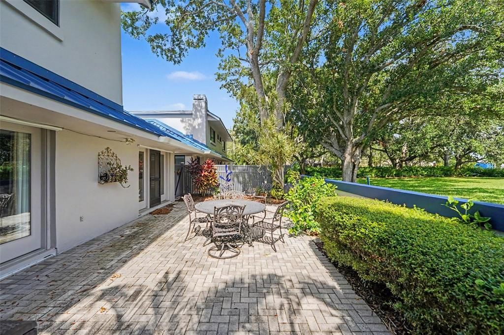 En Venta: $500,000 (2 camas, 2 baños, 1810 Pies cuadrados)