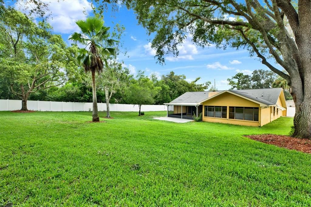 En Venta: $359,900 (3 camas, 2 baños, 2310 Pies cuadrados)
