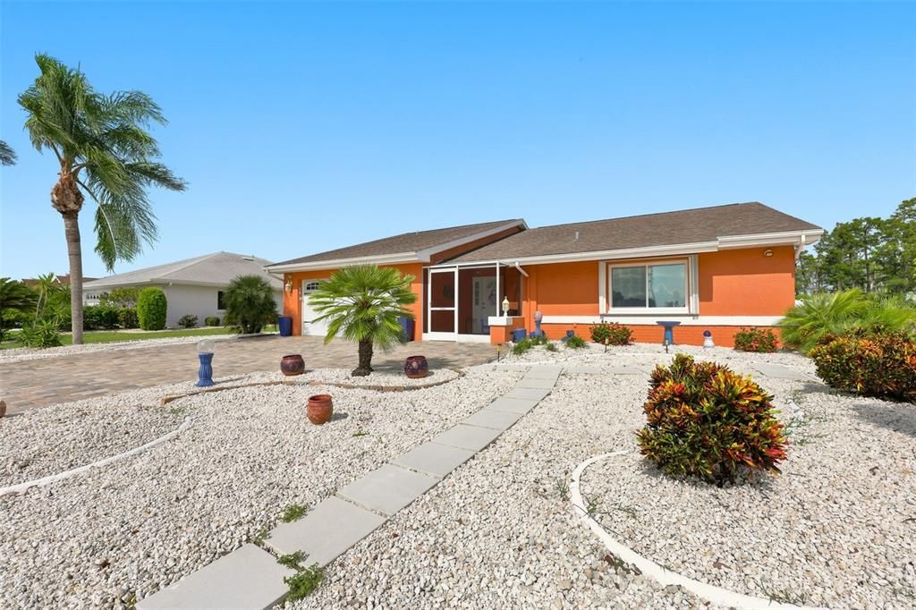 Activo con contrato: $325,000 (2 camas, 2 baños, 1836 Pies cuadrados)