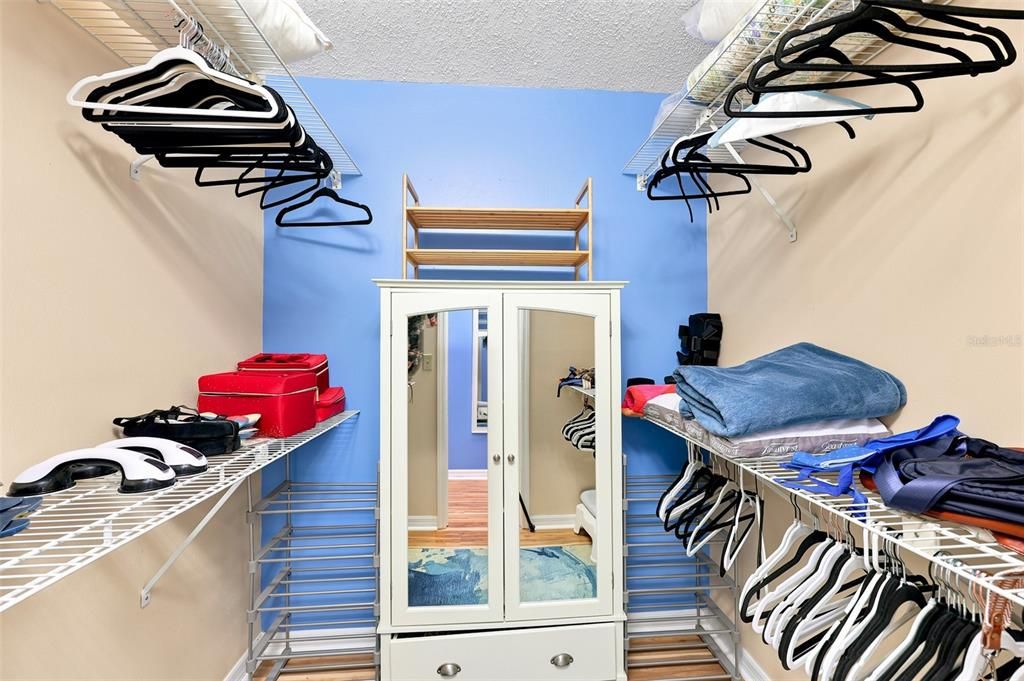 Activo con contrato: $325,000 (2 camas, 2 baños, 1836 Pies cuadrados)