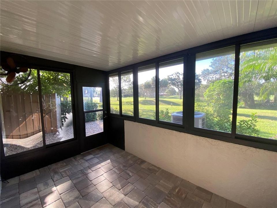 В аренду: $2,300 (2 спален, 2 ванн, 1023 Квадратных фут)