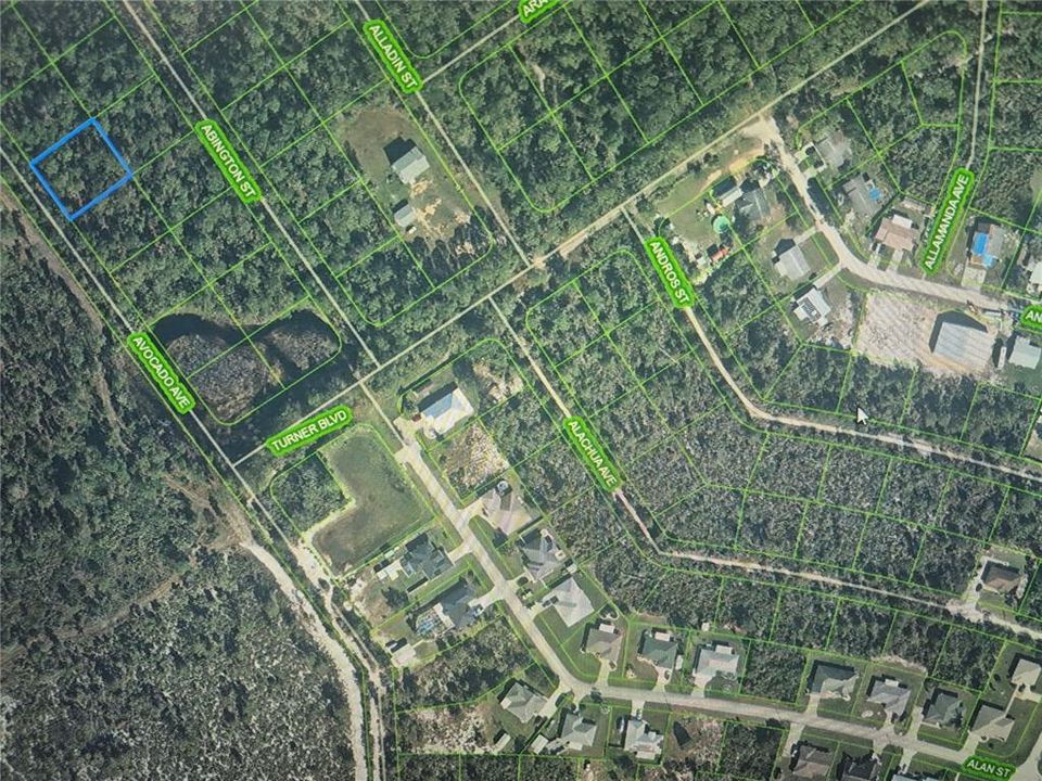 На продажу: $5,500 (0.28 acres)