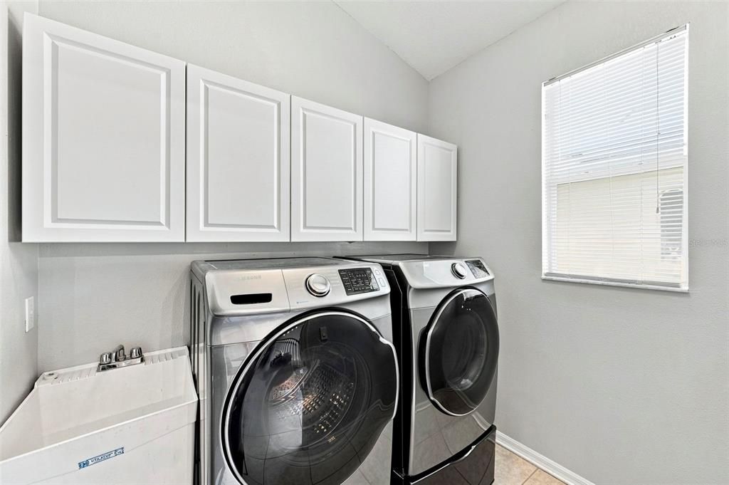 For Sale: $600,000 (4 beds, 3 baths, 2925 Square Feet)
