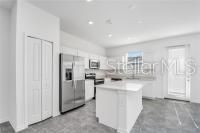 For Rent: $2,300 (3 beds, 2 baths, 1978 Square Feet)