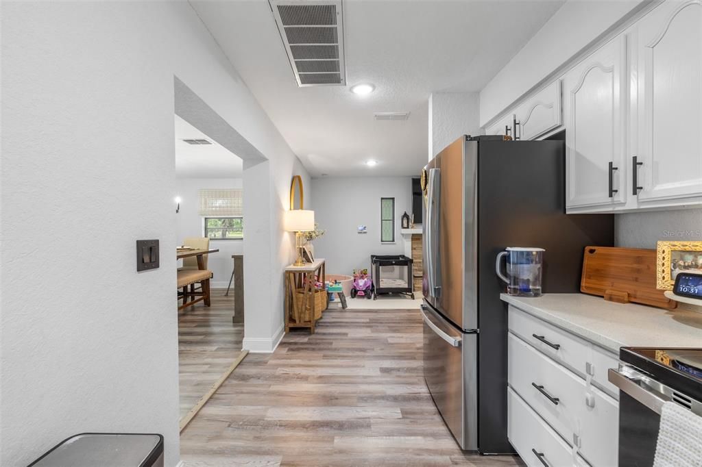 На продажу: $395,000 (3 спален, 1 ванн, 1176 Квадратных фут)
