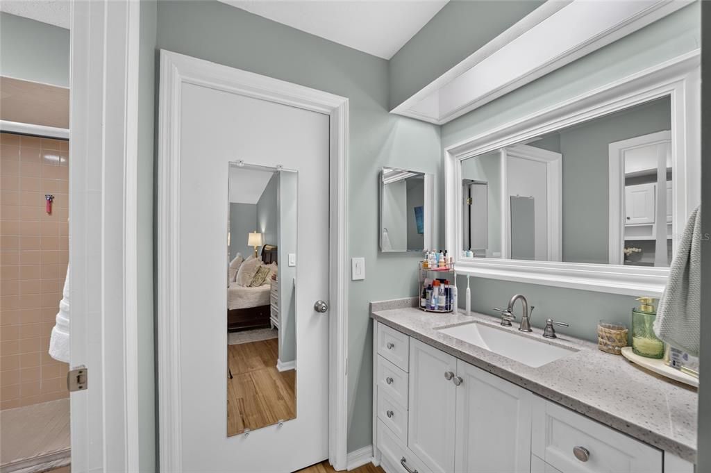 For Sale: $219,000 (2 beds, 2 baths, 1134 Square Feet)