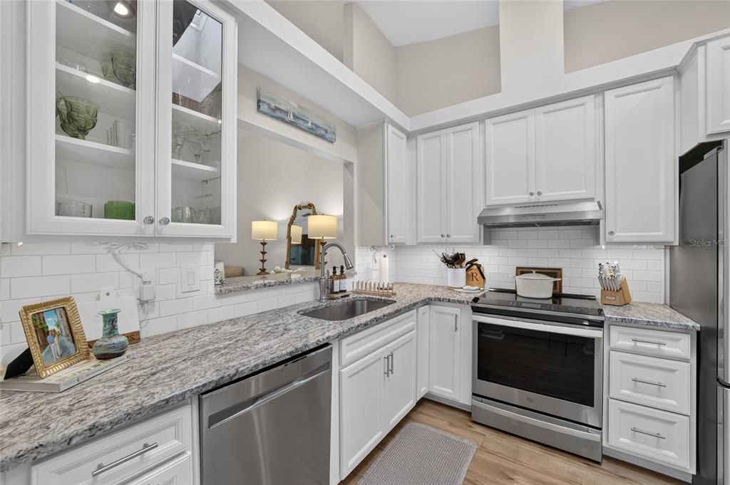 For Sale: $219,000 (2 beds, 2 baths, 1134 Square Feet)