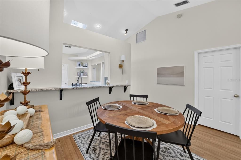 For Sale: $219,000 (2 beds, 2 baths, 1134 Square Feet)