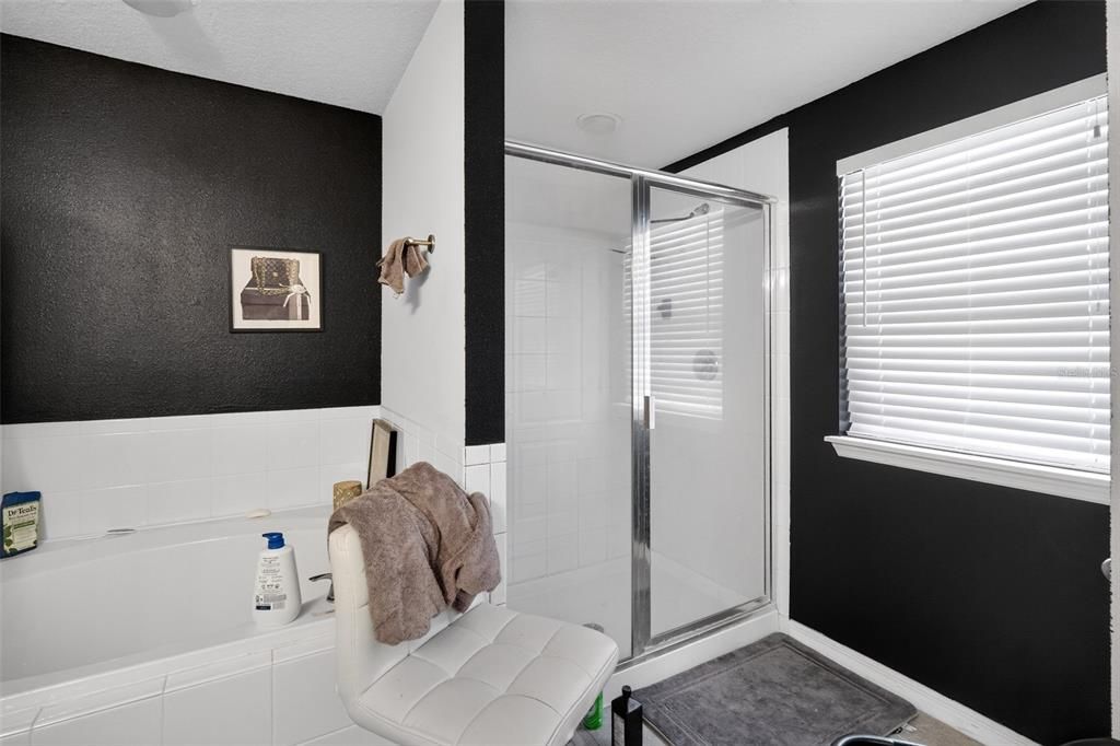 En Venta: $340,000 (4 camas, 2 baños, 2798 Pies cuadrados)