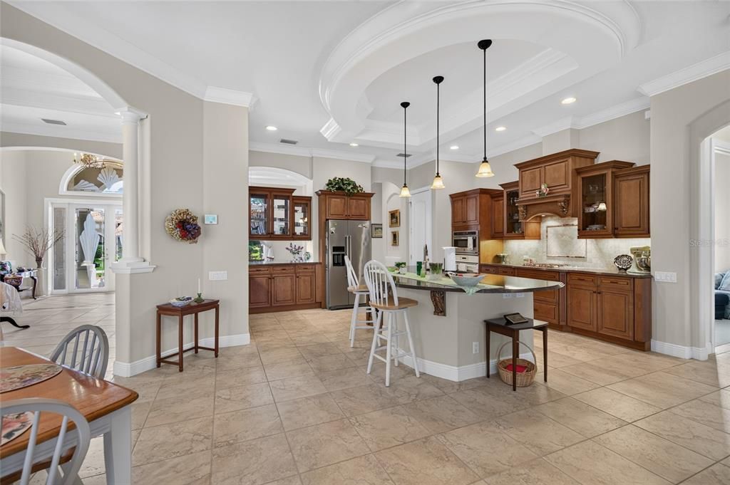 En Venta: $1,399,000 (4 camas, 4 baños, 3648 Pies cuadrados)