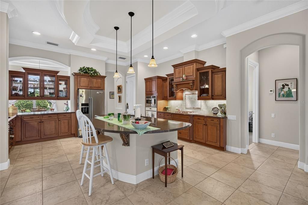 En Venta: $1,399,000 (4 camas, 4 baños, 3648 Pies cuadrados)