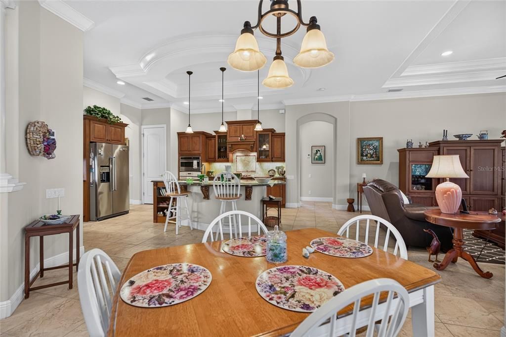 En Venta: $1,399,000 (4 camas, 4 baños, 3648 Pies cuadrados)