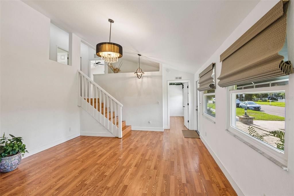 For Sale: $474,900 (3 beds, 2 baths, 1188 Square Feet)