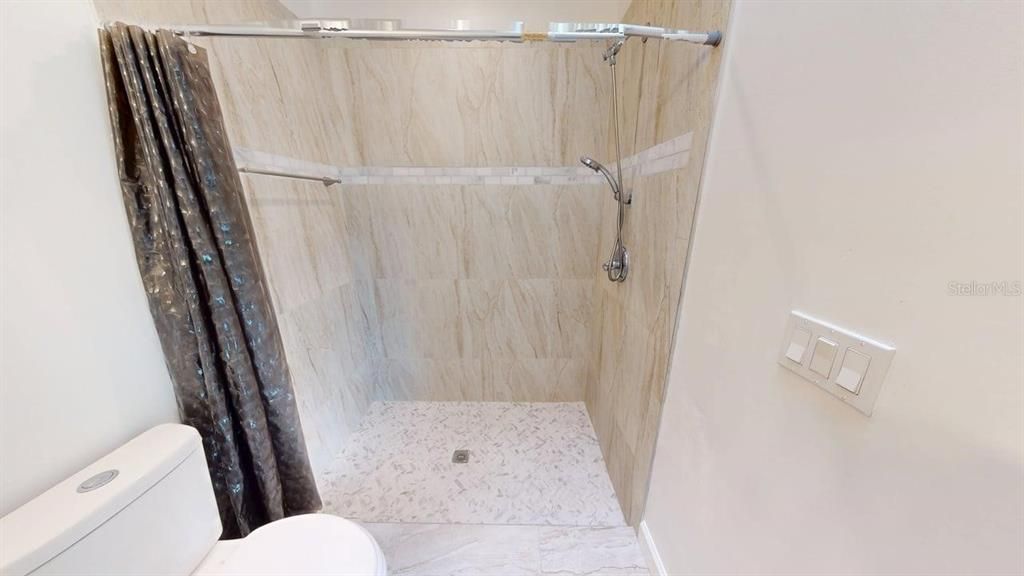 В аренду: $2,300 (3 спален, 2 ванн, 2731 Квадратных фут)