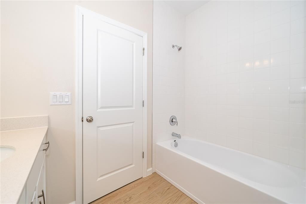 В аренду: $2,400 (3 спален, 2 ванн, 1693 Квадратных фут)