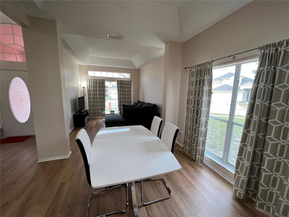 В аренду: $2,500 (4 спален, 2 ванн, 2269 Квадратных фут)