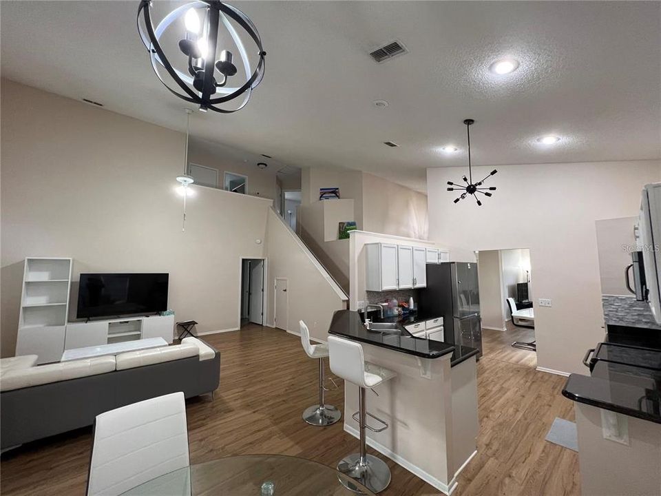 В аренду: $2,500 (4 спален, 2 ванн, 2269 Квадратных фут)