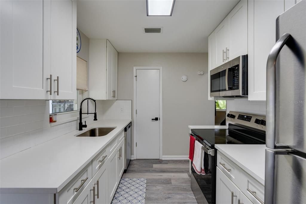 En Venta: $174,500 (2 camas, 1 baños, 874 Pies cuadrados)