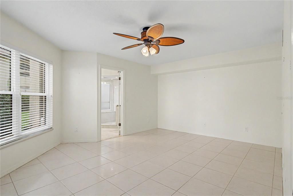 Activo con contrato: $269,000 (2 camas, 2 baños, 1380 Pies cuadrados)
