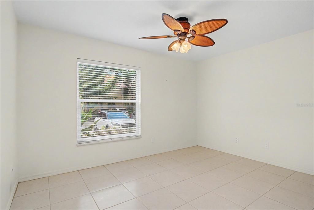 Activo con contrato: $269,000 (2 camas, 2 baños, 1380 Pies cuadrados)