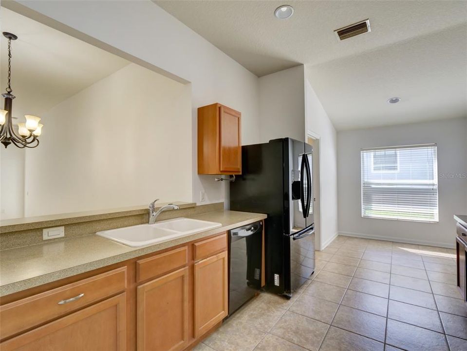 En Venta: $399,900 (4 camas, 2 baños, 1604 Pies cuadrados)