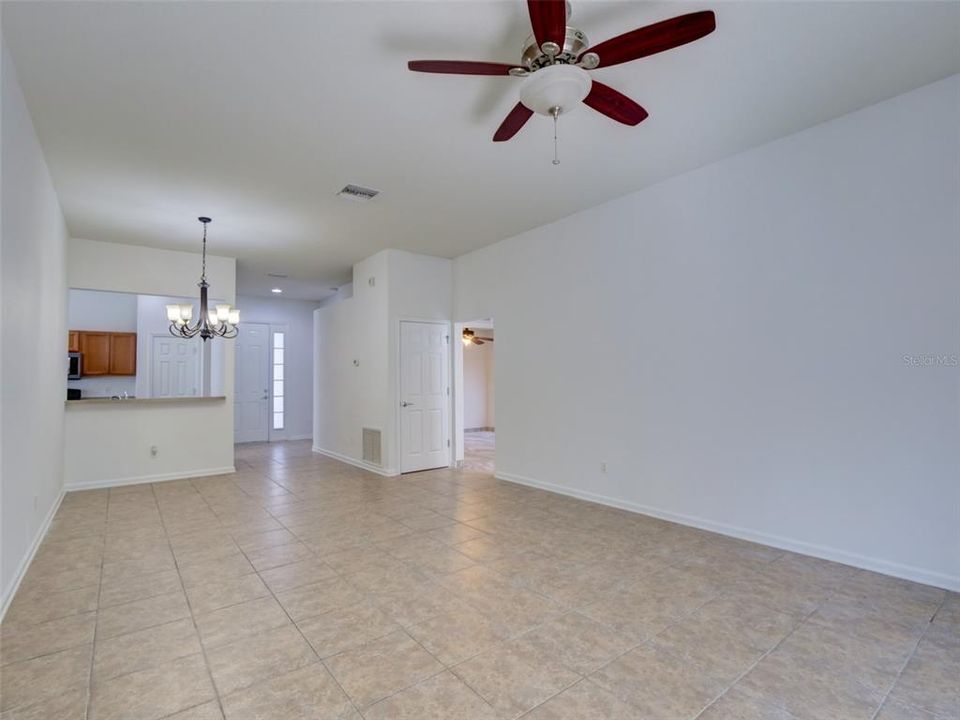 En Venta: $399,900 (4 camas, 2 baños, 1604 Pies cuadrados)