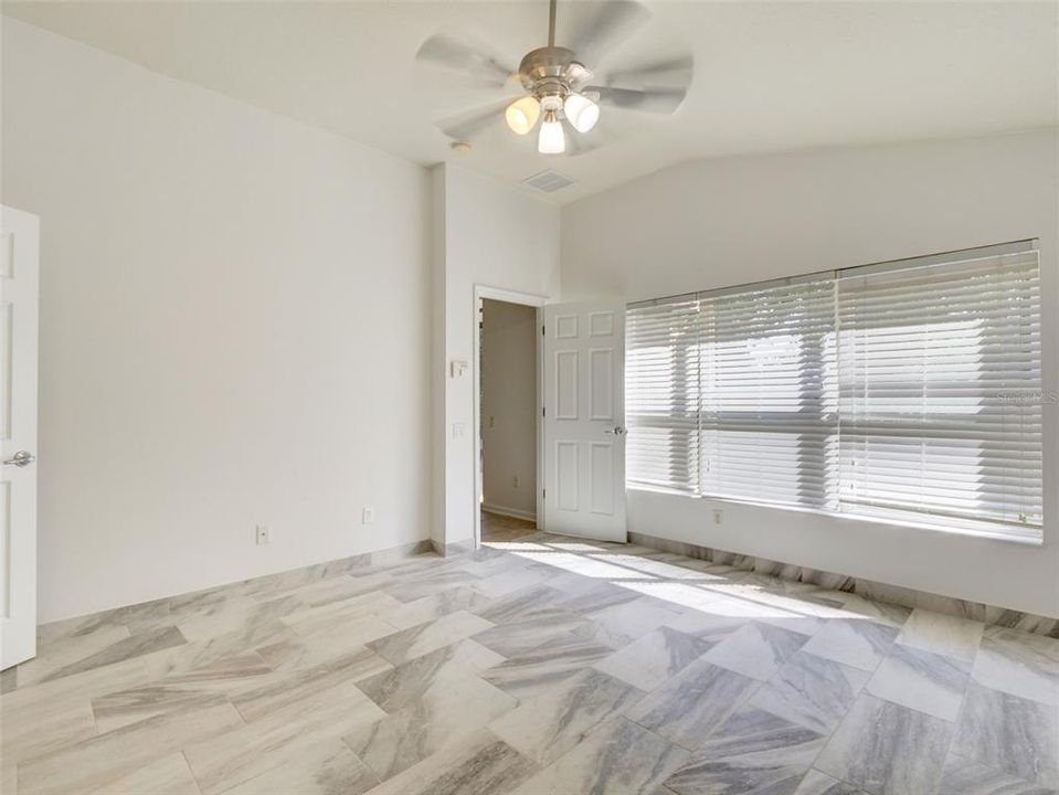 En Venta: $399,900 (4 camas, 2 baños, 1604 Pies cuadrados)