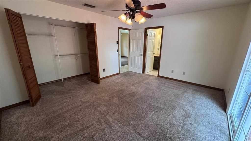 For Sale: $299,900 (3 beds, 2 baths, 1344 Square Feet)