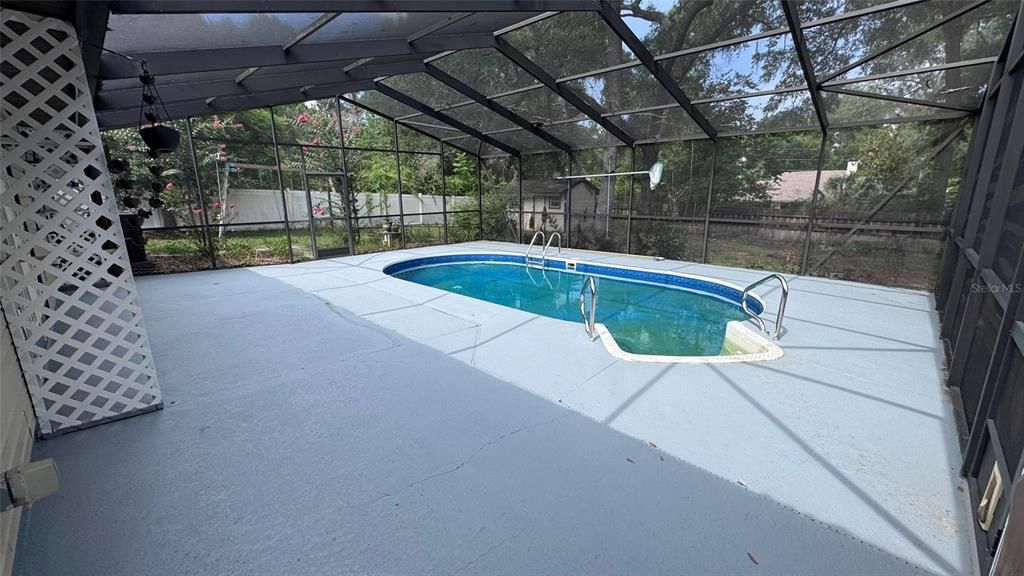 For Sale: $299,900 (3 beds, 2 baths, 1344 Square Feet)
