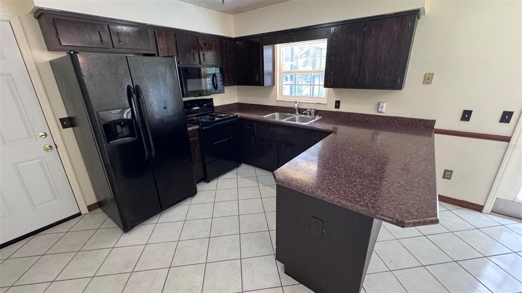 For Sale: $299,900 (3 beds, 2 baths, 1344 Square Feet)