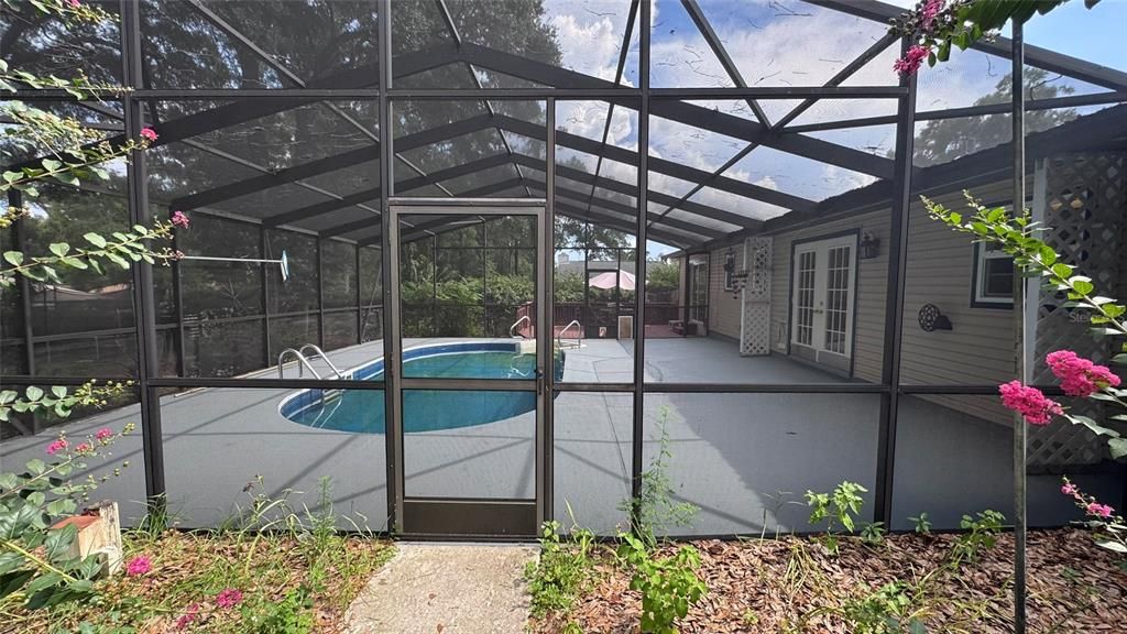 For Sale: $299,900 (3 beds, 2 baths, 1344 Square Feet)