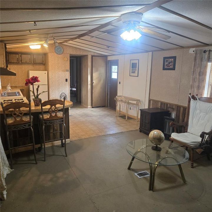 На продажу: $65,000 (3 спален, 2 ванн, 1140 Квадратных фут)