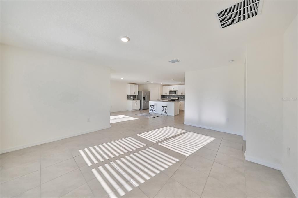 En Renta: $2,395 (4 camas, 2 baños, 1846 Pies cuadrados)