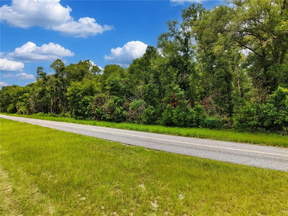 待售: $42,000 (2.13 acres)