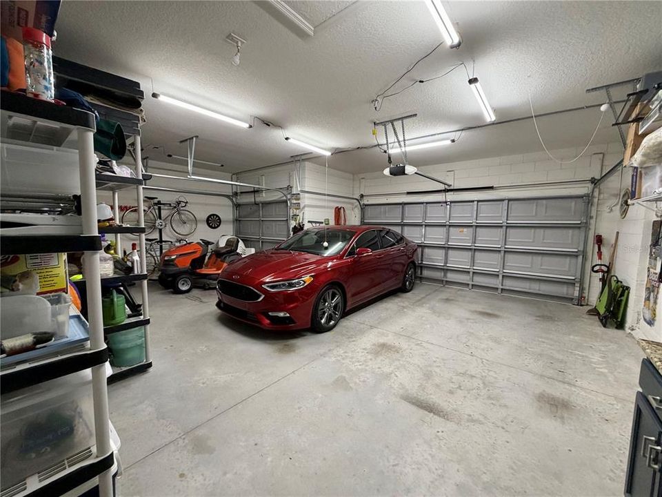 На продажу: $335,900 (3 спален, 2 ванн, 1635 Квадратных фут)
