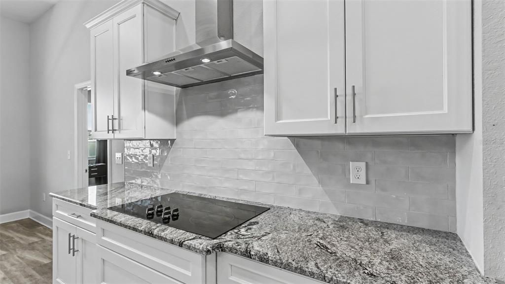На продажу: $425,000 (4 спален, 3 ванн, 2735 Квадратных фут)